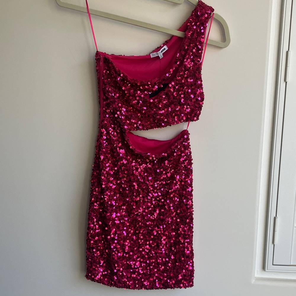 FASHION NOVA Ibiza Sequin Mini Dress Magenta Pink Sparkling One Shoulder Size S